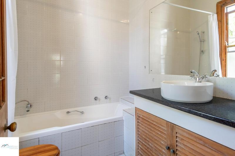 3 Bedroom Property for Sale in Kenilworth Western Cape